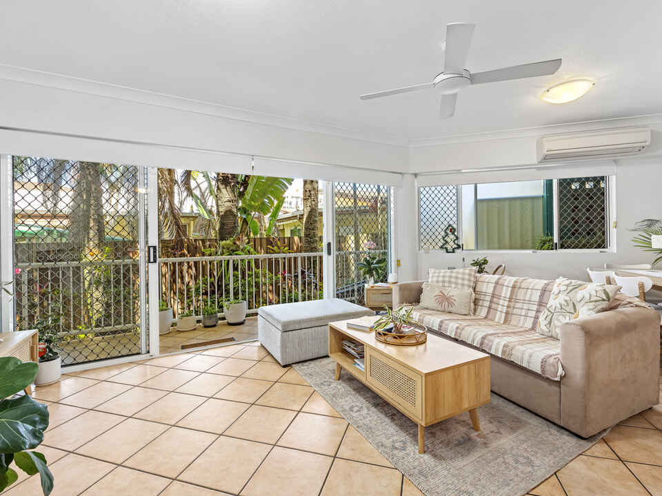 2/23 Beach Road Coolum Beach