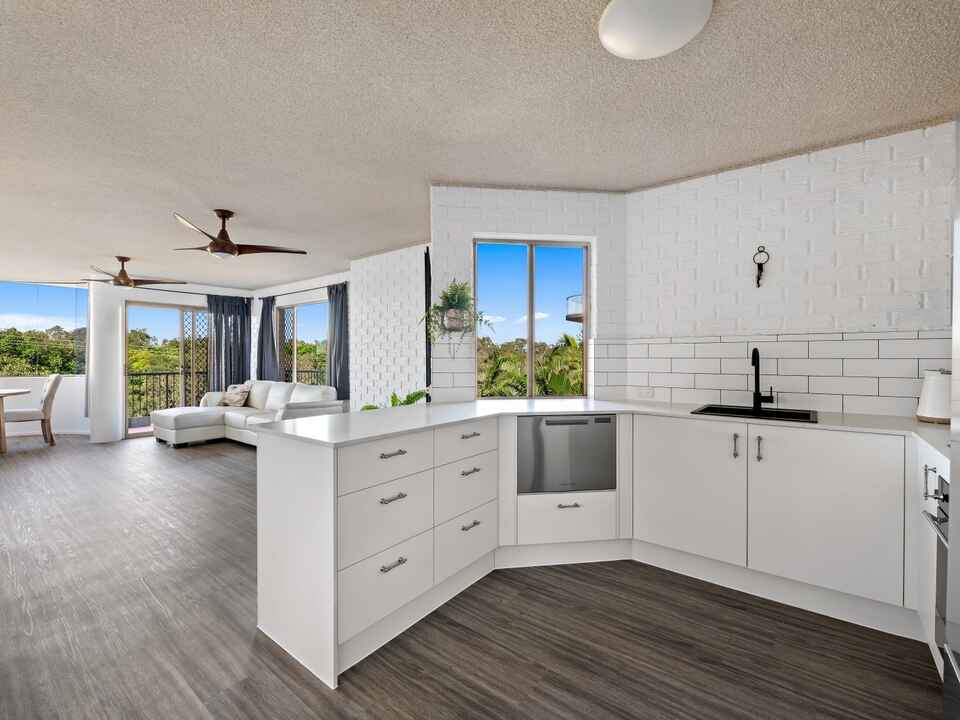 5/8 First Avenue Coolum Beach