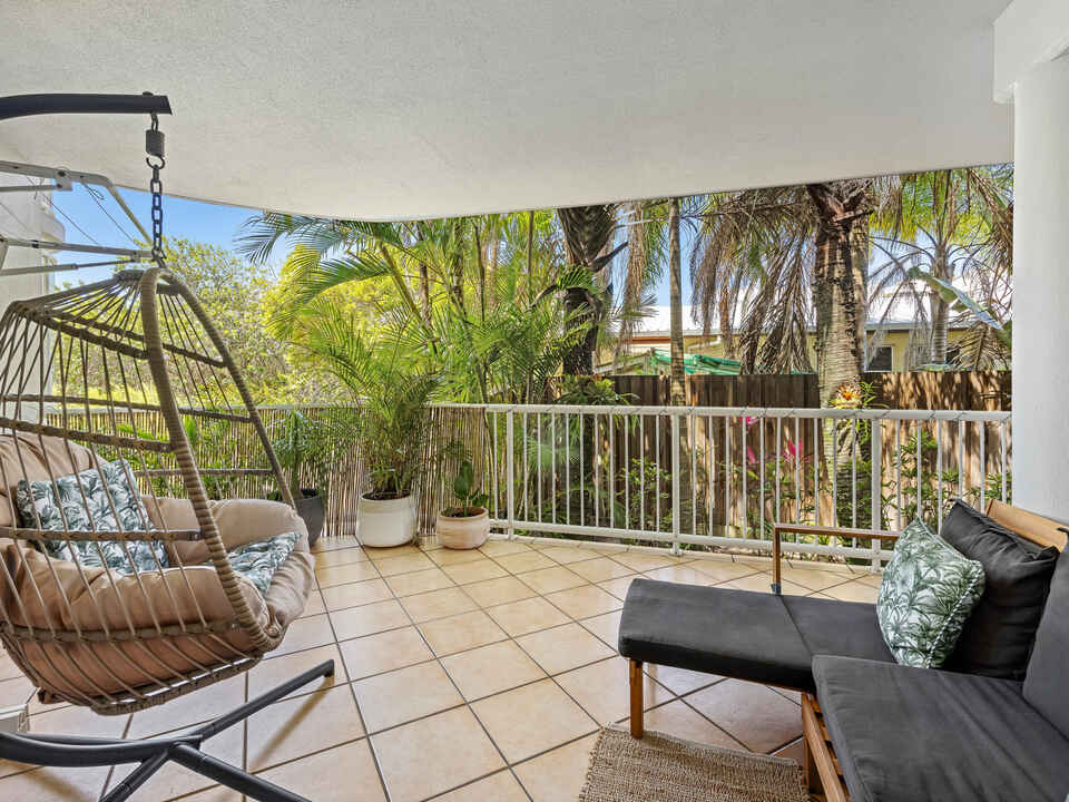 2/23 Beach Road Coolum Beach