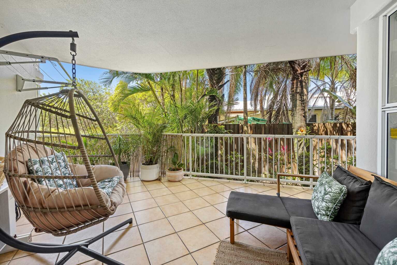2/23 Beach Road Coolum Beach