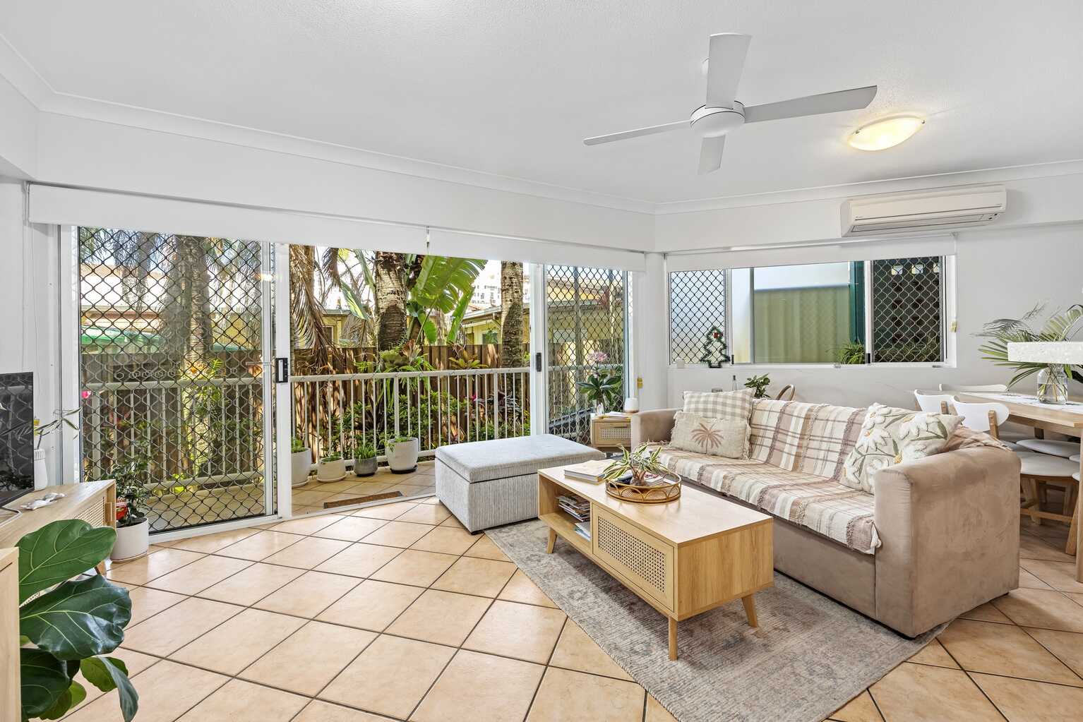 2/23 Beach Road Coolum Beach