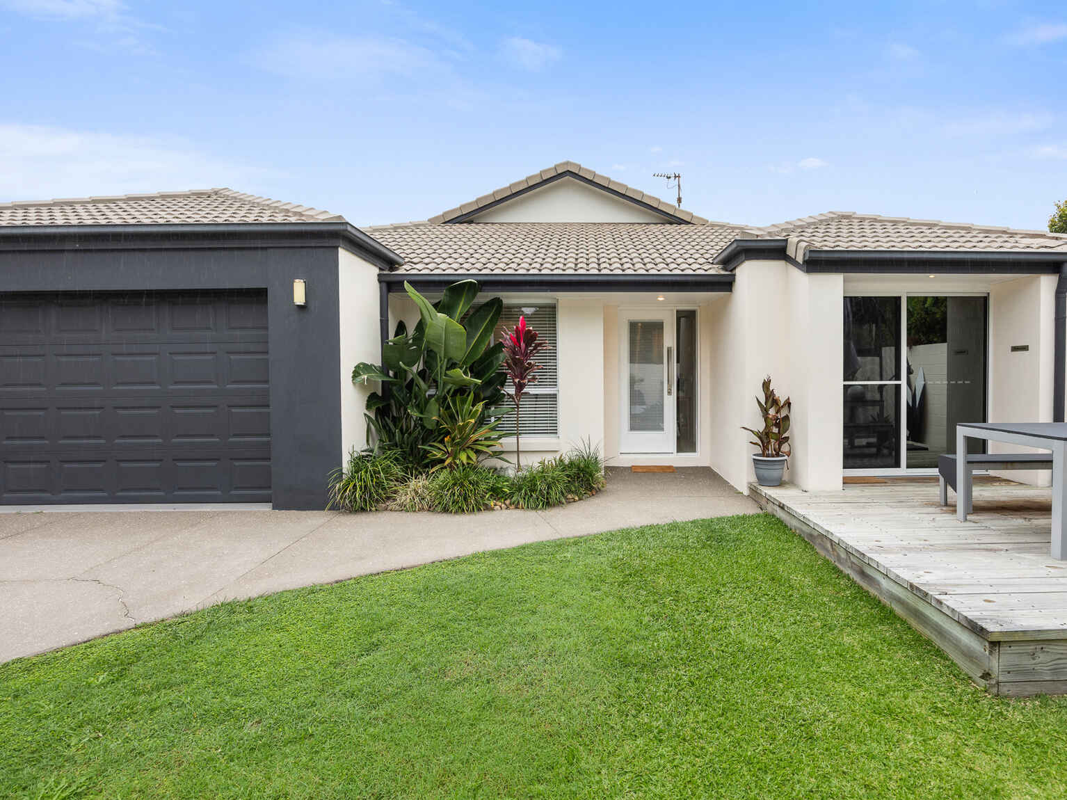 2205 David Low Way Peregian Beach