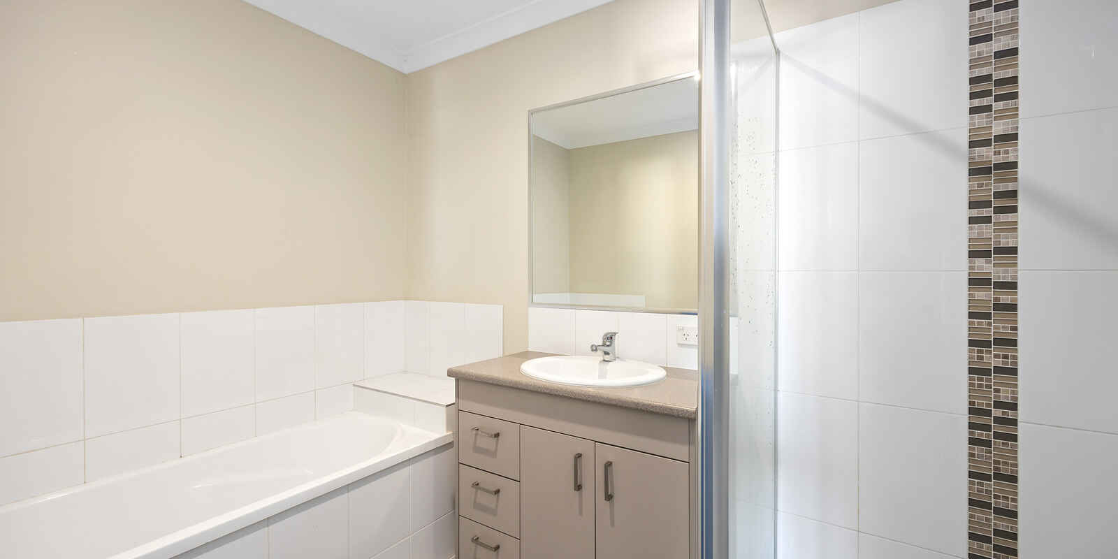 2/1 Feathertail Place Peregian Springs