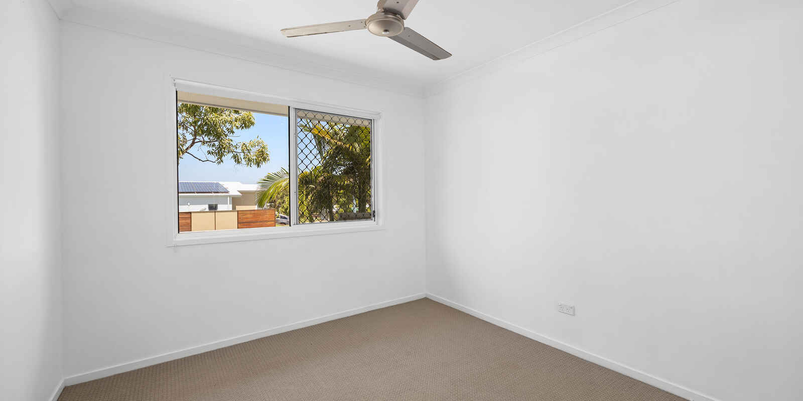 2/1 Feathertail Place Peregian Springs