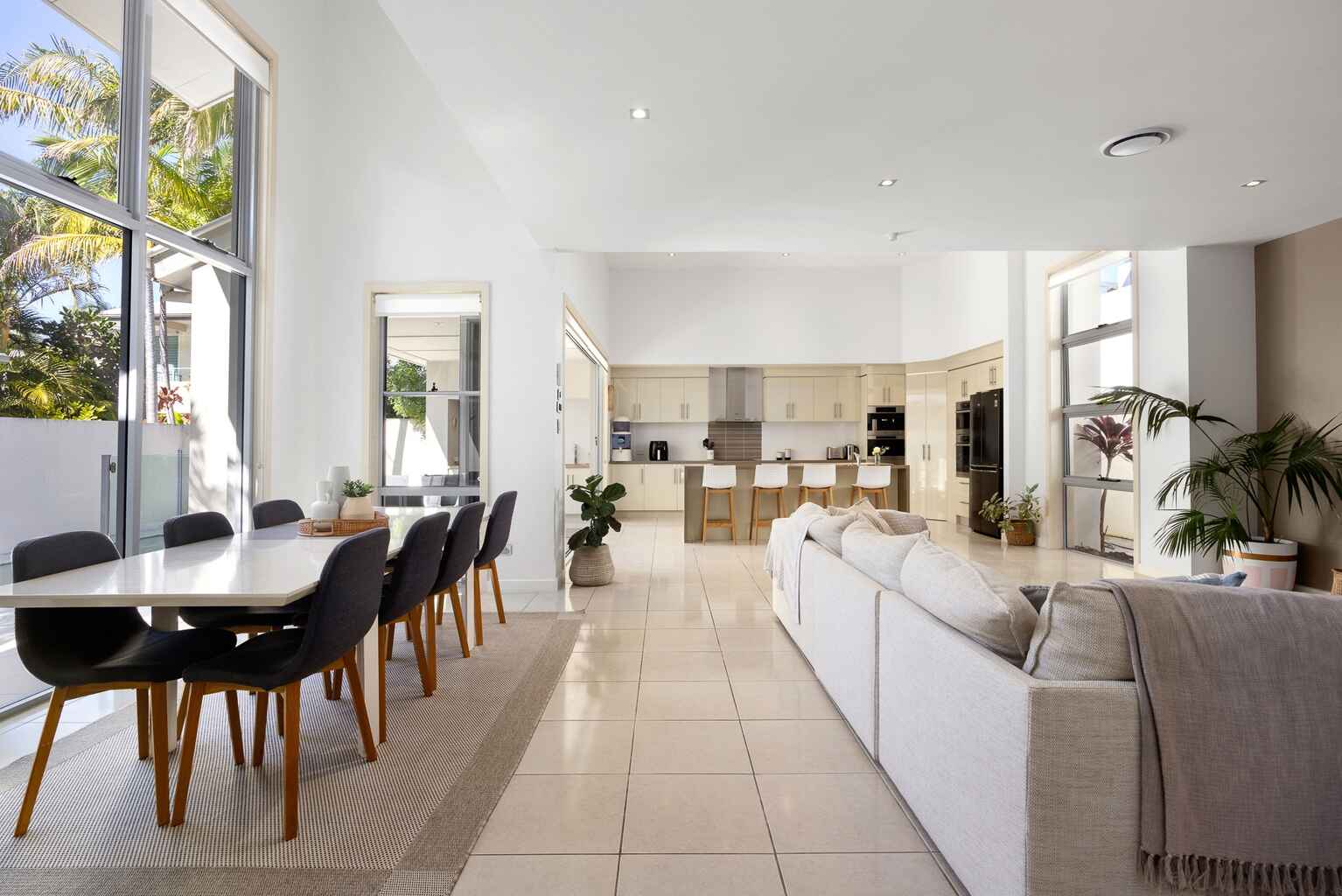 12 Sunset Beach Avenue Yaroomba 12 Sunset Beach Avenue Yaroomba