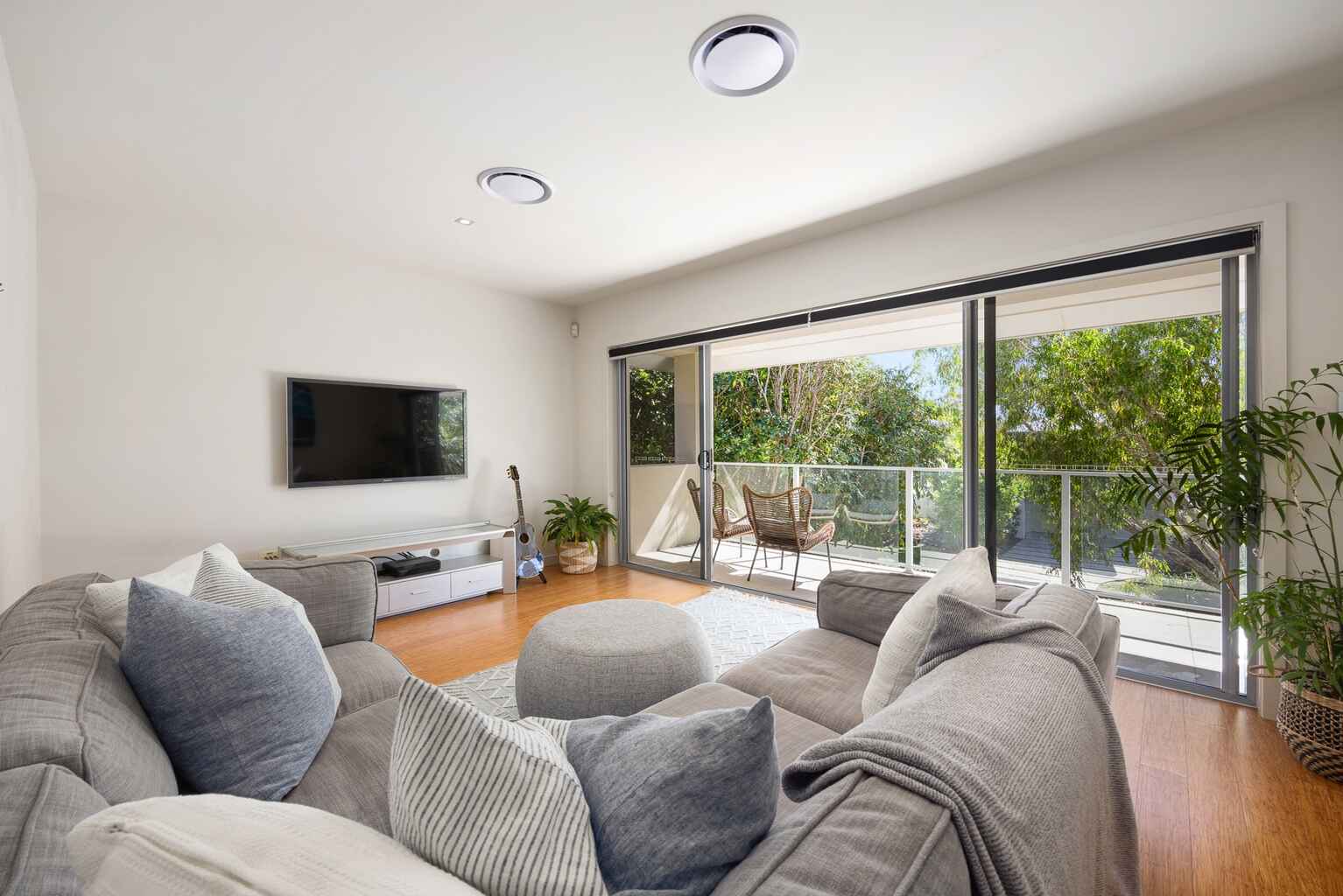 12 Sunset Beach Avenue Yaroomba 12 Sunset Beach Avenue Yaroomba
