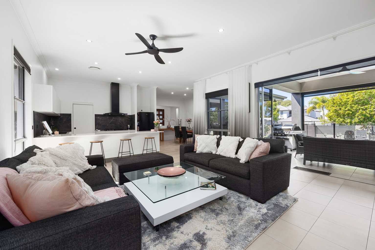 16 Selkirk Way Peregian Springs 16 Selkirk Way Peregian Springs