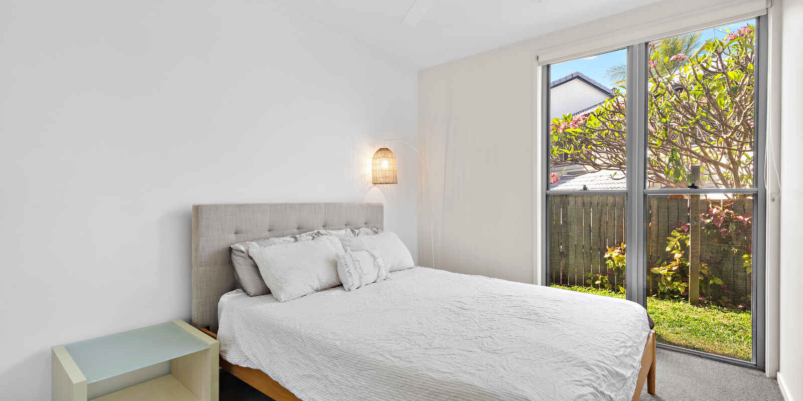 1/32 Corsair Crescent Sunrise Beach 1/32 Corsair Crescent Sunrise Beach