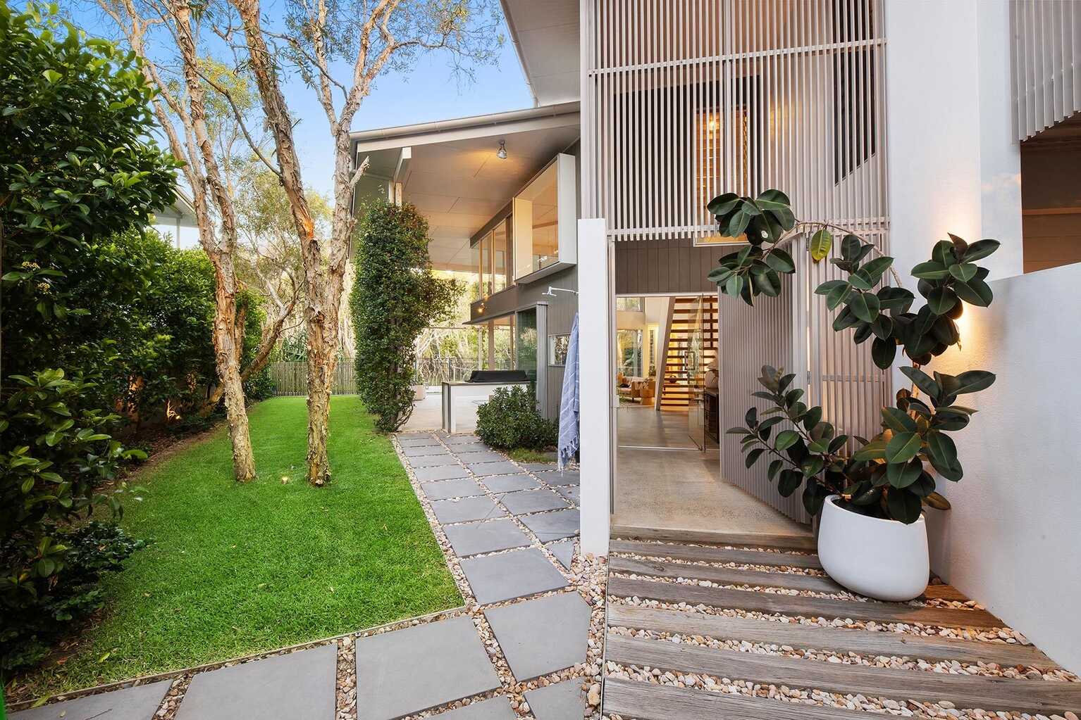 25 Whitehaven Parade Yaroomba