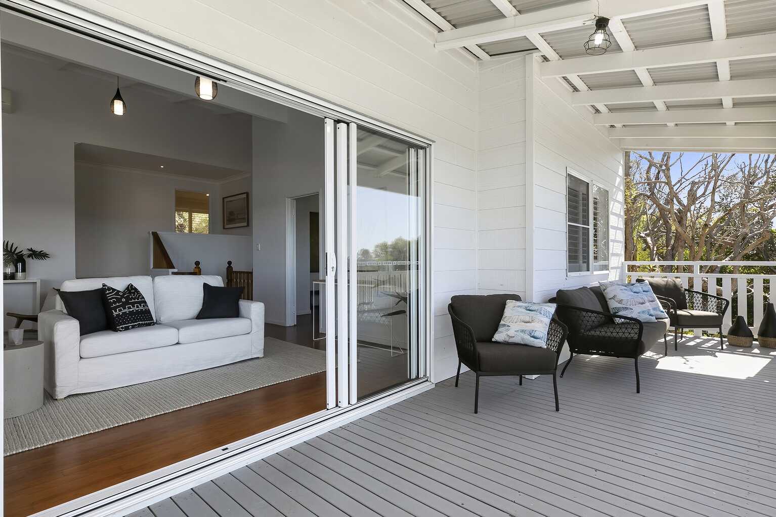 1568 David Low Way Point Arkwright