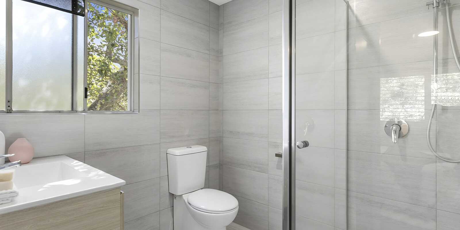 1568 David Low Way Point Arkwright