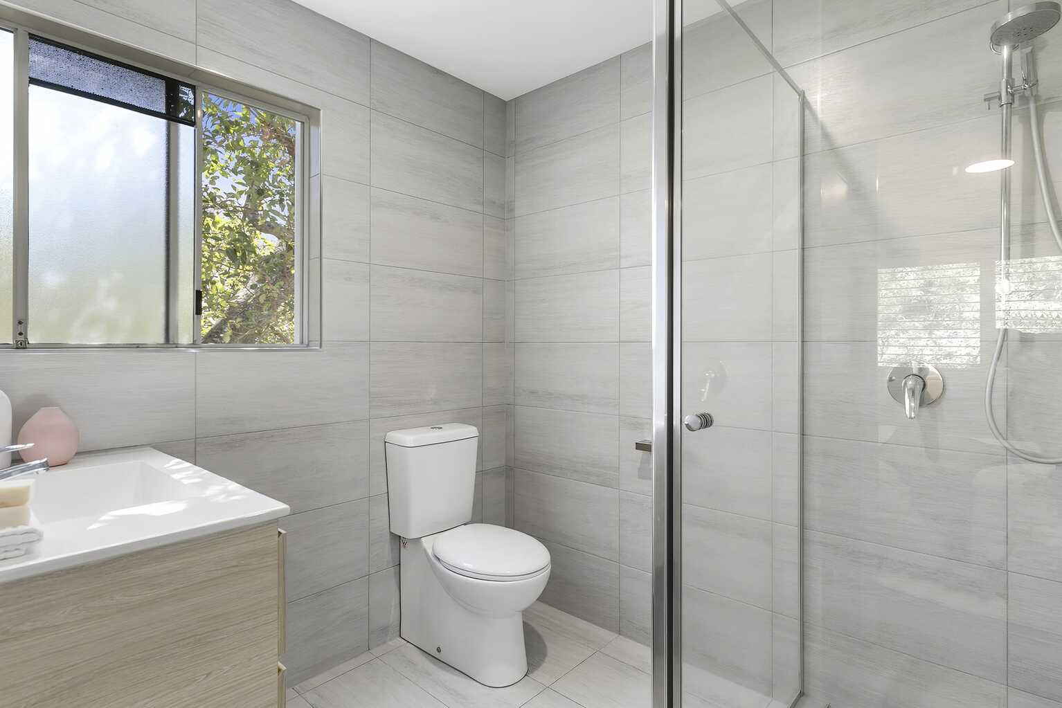 1568 David Low Way Point Arkwright