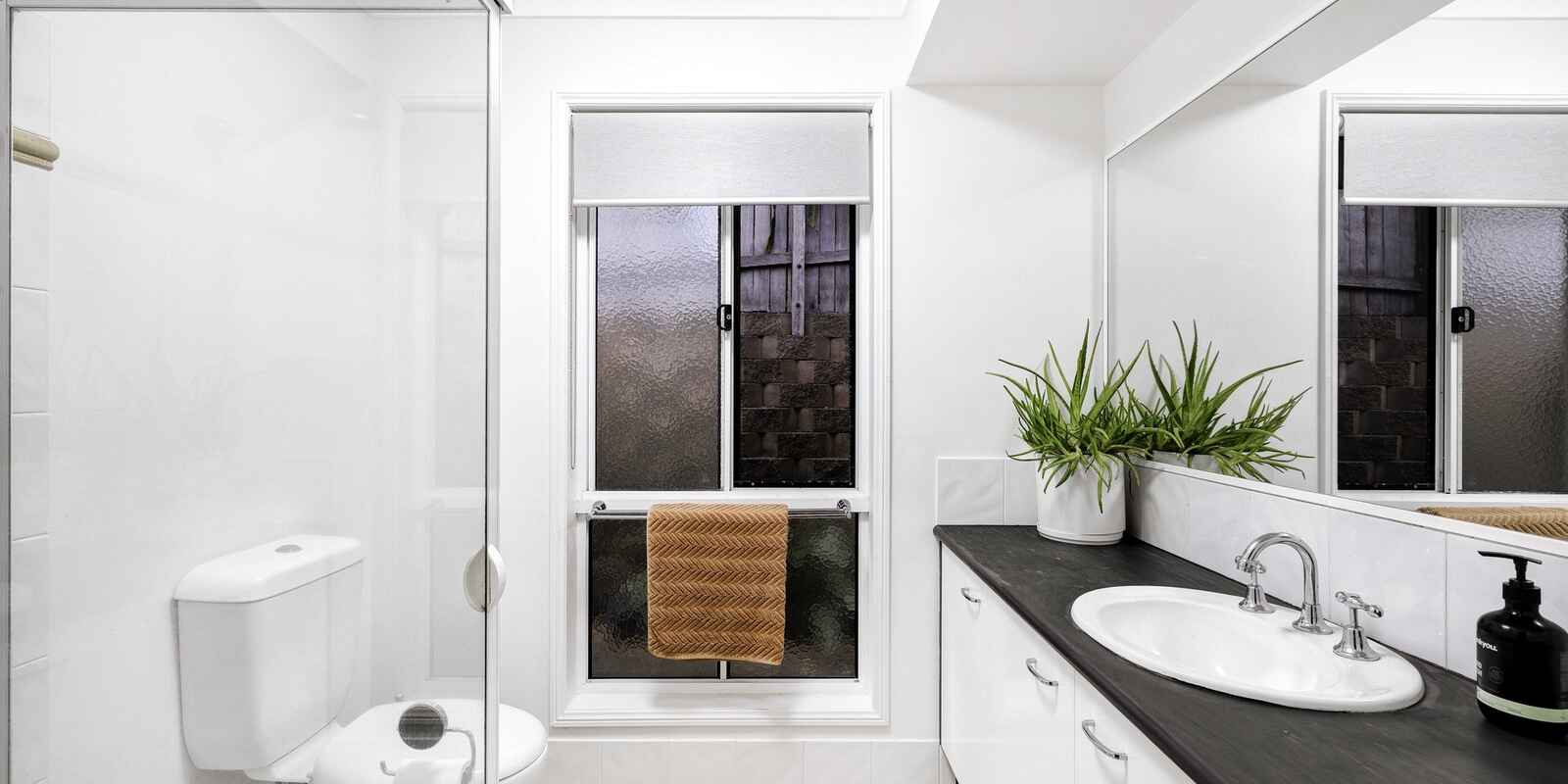 12 Dharalee Court Mount Coolum