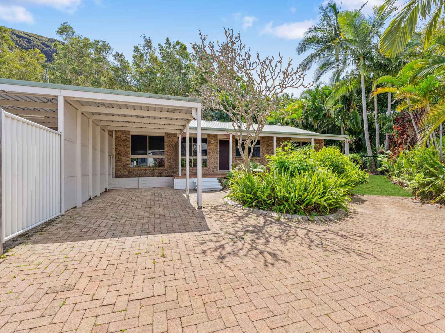 1/10 Wales Court Mount Coolum