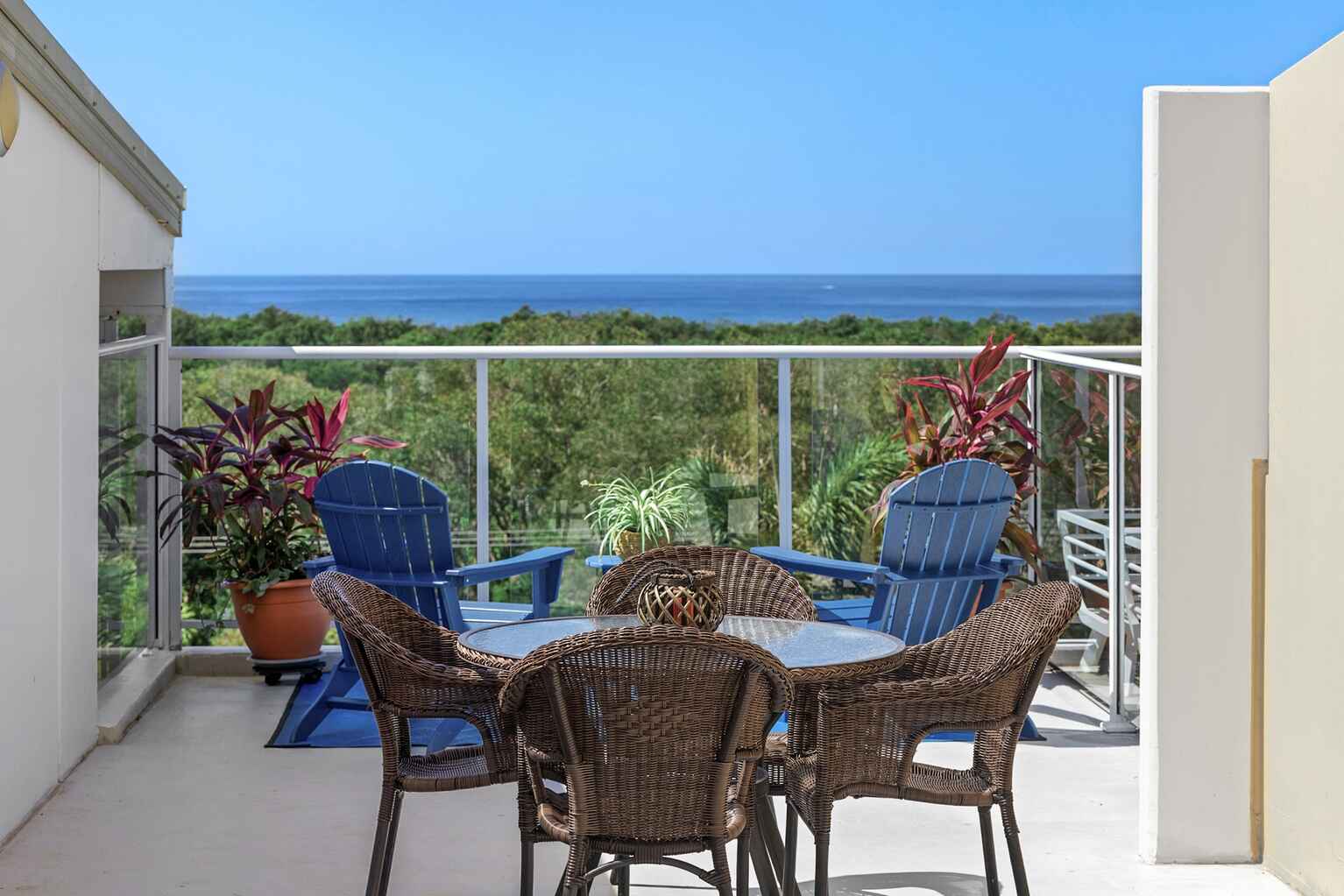 34/1864-1870 David Low Way Coolum Beach