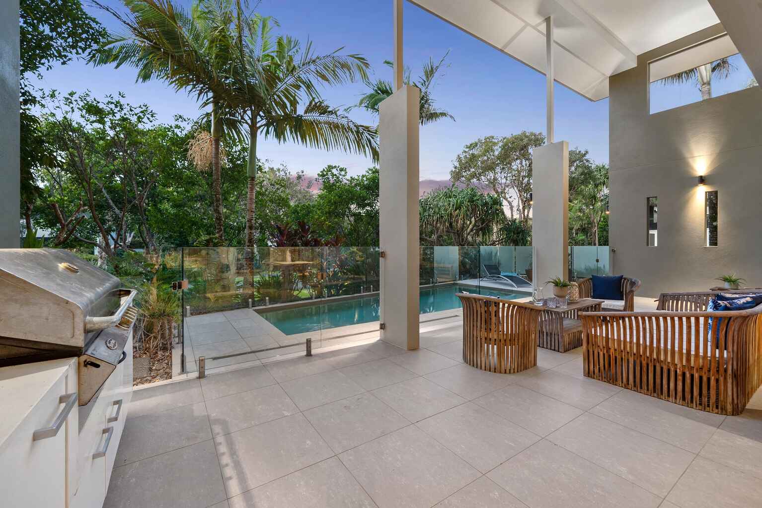 2 Whitehaven Parade Yaroomba 2 Whitehaven Parade Yaroomba