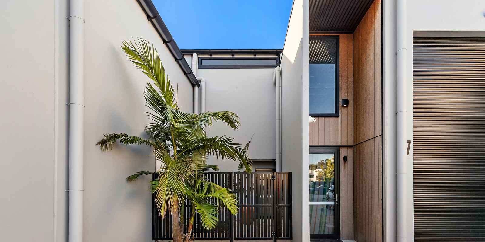 7/2 Junction Drive Coolum Beach