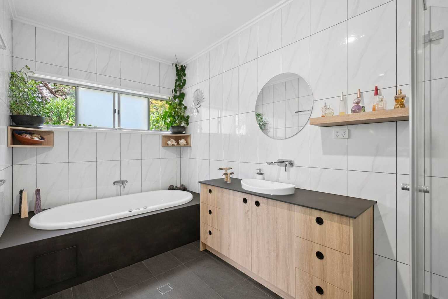 6 Coral Place Mount Coolum