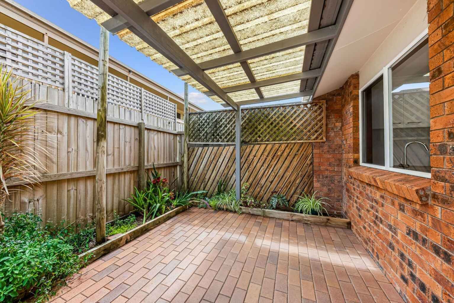 2/4 Ramilles Street Mount Coolum