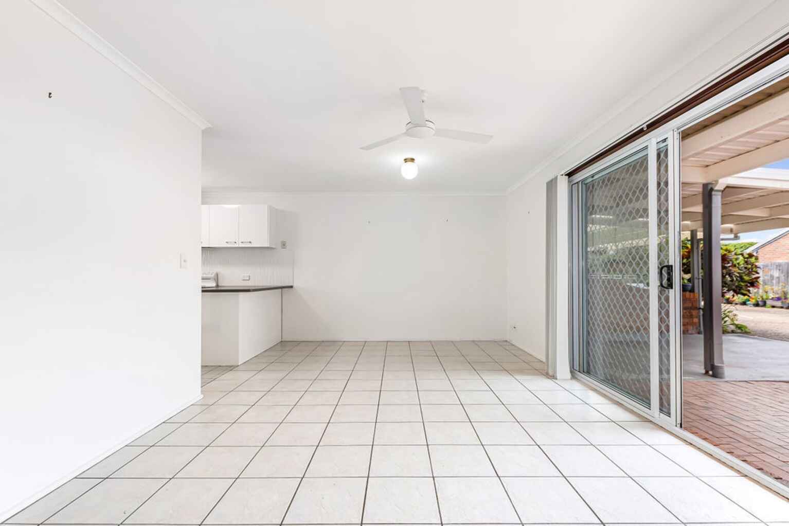 2/4 Ramilles Street Mount Coolum