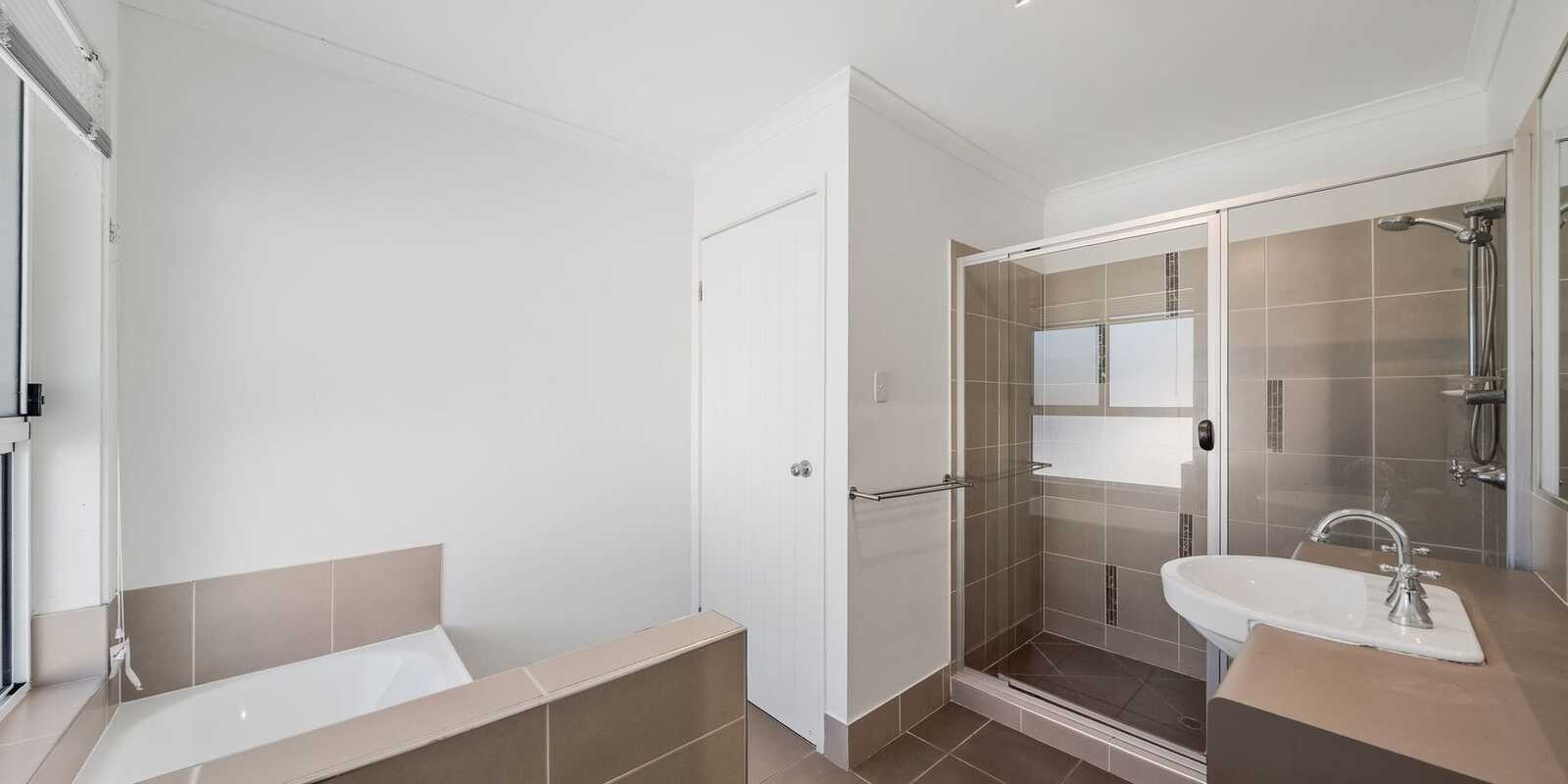 24 Tolkien Place Coolum Beach