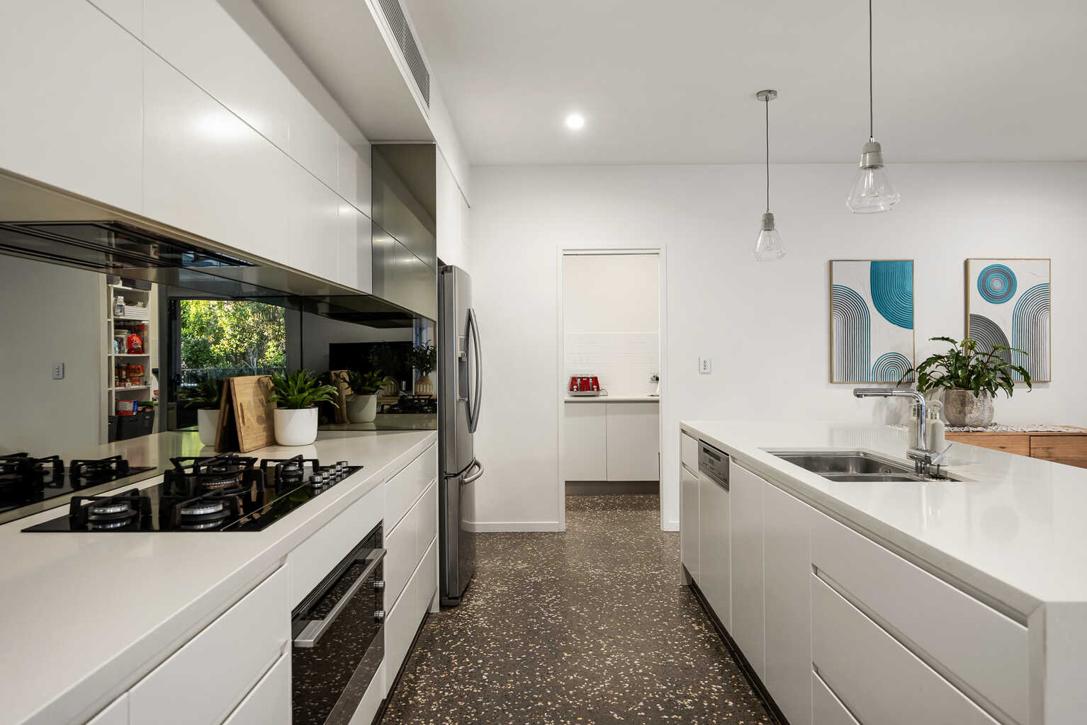 18 Belle Mare Avenue Yaroomba 18 Belle Mare Avenue Yaroomba