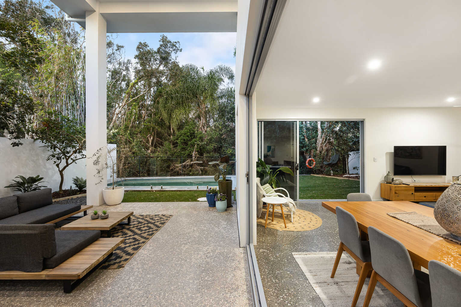 18 Belle Mare Avenue Yaroomba 18 Belle Mare Avenue Yaroomba